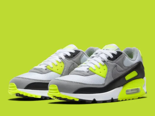 Nike Volt Sneaker
